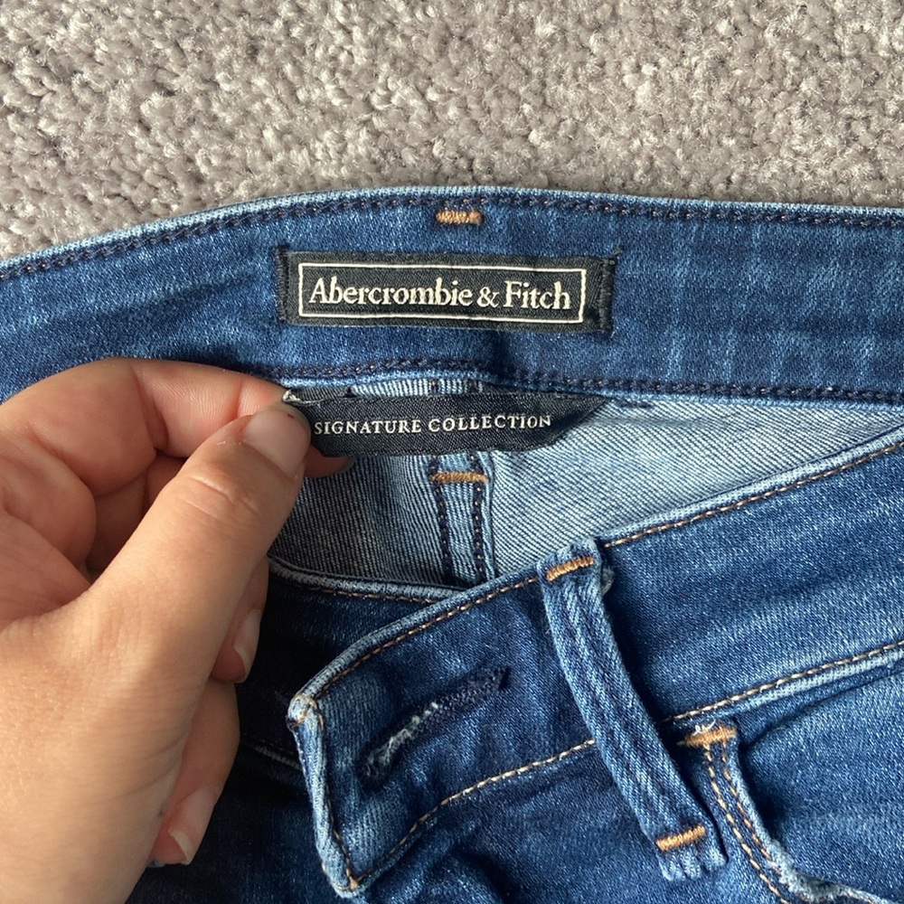 Abercrombie & Fitch Blue Jeans